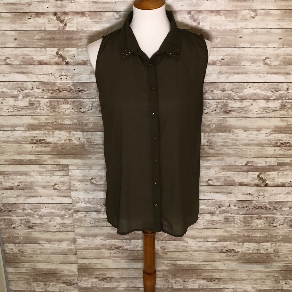 Olive & Oak Button Down Top